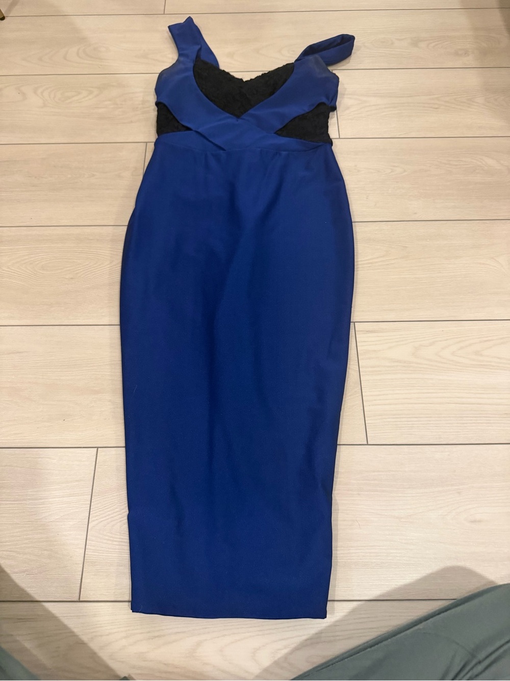 Blue Sleeveless Midi Dress with Lace Bodice
